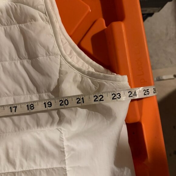 32 Degree Heat White Vest Size XXL - Picture 2 of 8